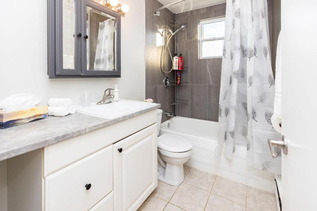 Photo of Bathroom in Vanier North