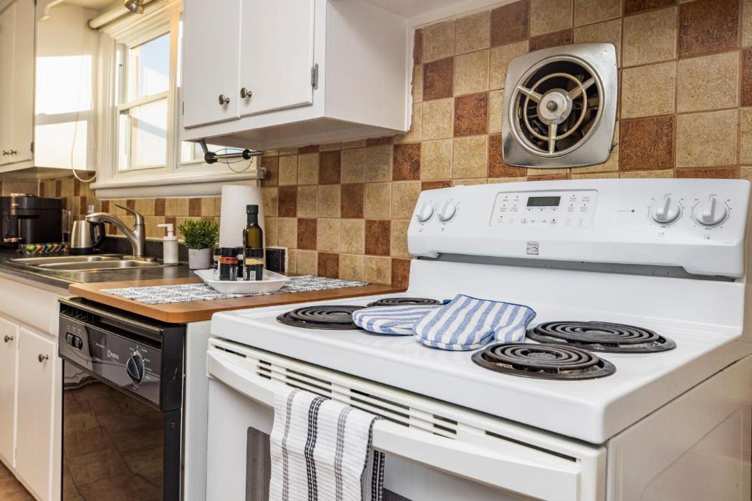 Photo of Kitchen in Vanier North