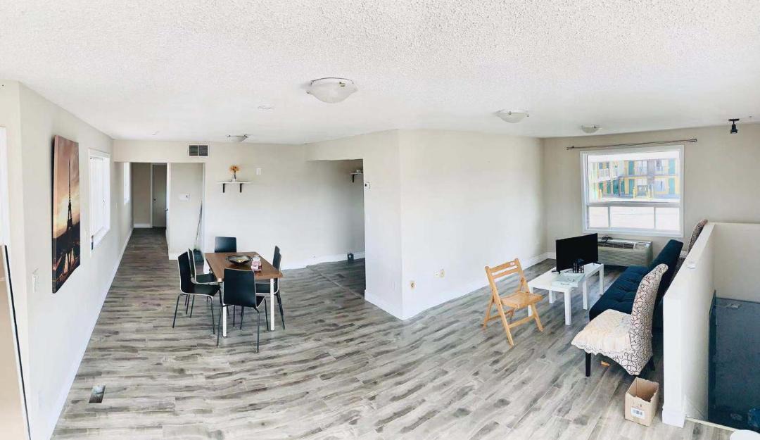 Photo of Livingroom in Fallsview