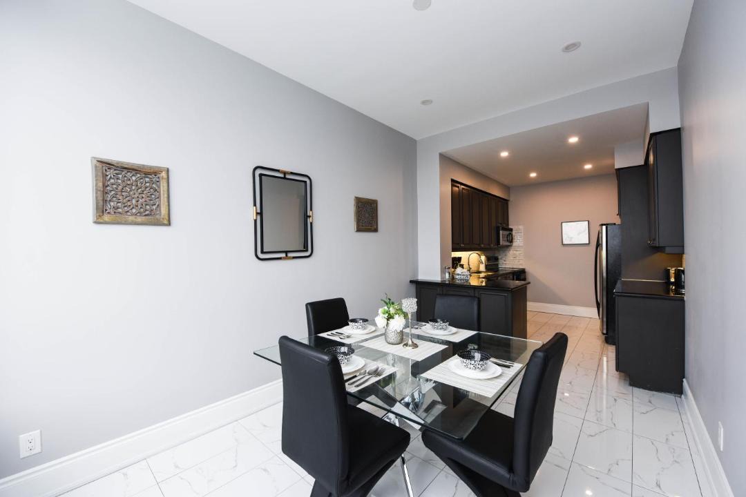 Photo of Livingroom in Downtown Mississauga