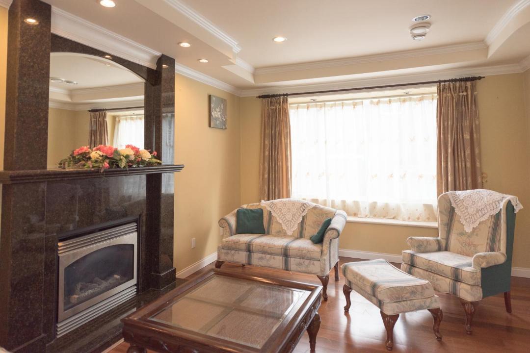 Photo of Livingroom in Marpole