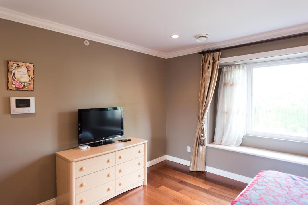 Photo of Livingroom in Marpole