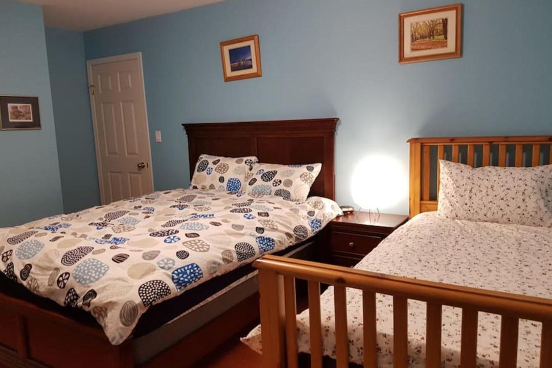 Photo of Bedroom in Renfrew-Collingwood