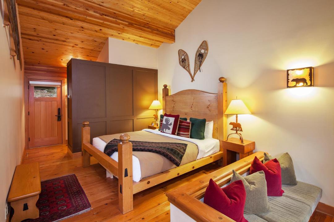 Photo of Bedroom in Lake Louise