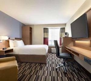 Microtel Inn 