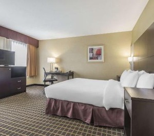 Quality Inn Suites Downtown Windsor 