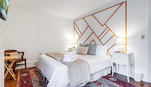 The Abundance Suite, 1 King Bed, 1 Bathtub