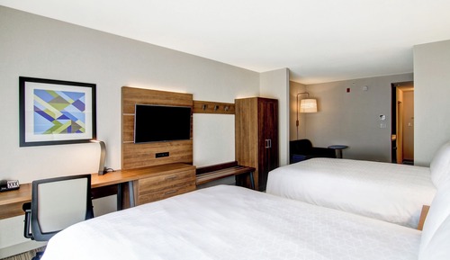 Suite, Multiple Beds