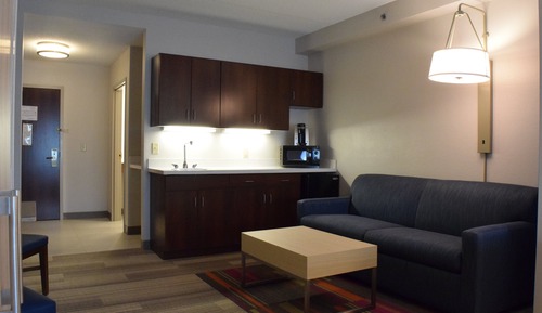 Suite, 1 King Bed, Accessible (Communications)