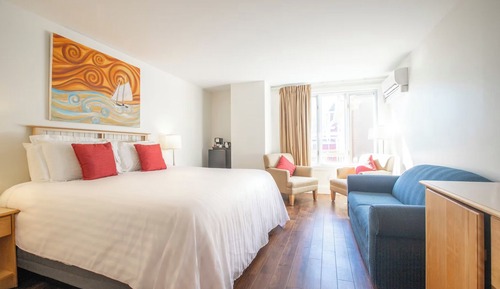 Sideview Superior King Room