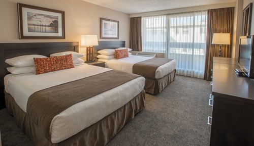 Signature Room, 2 Queen Beds, Accessible Bathtub