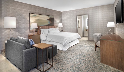 Deluxe Room, 1 King Bed