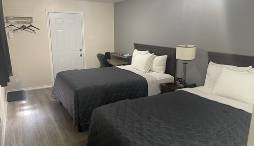 Economy Double Room, 2 Queen Beds