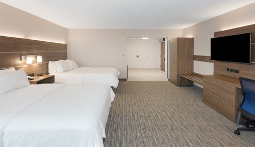 Suite, Multiple Beds, Accessible (Mobility, Accessible Tub)