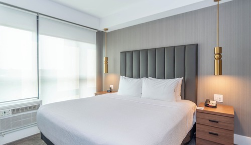 Standard Suite, 1 King Bed, Kitchen