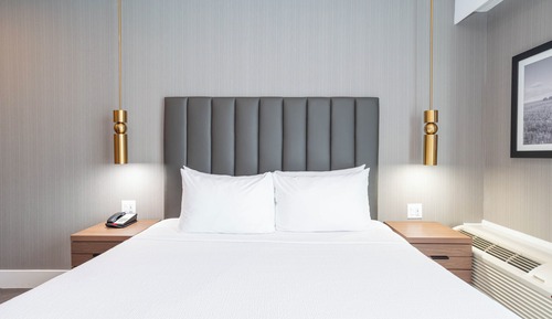 Accessible Room, 1 King Bed