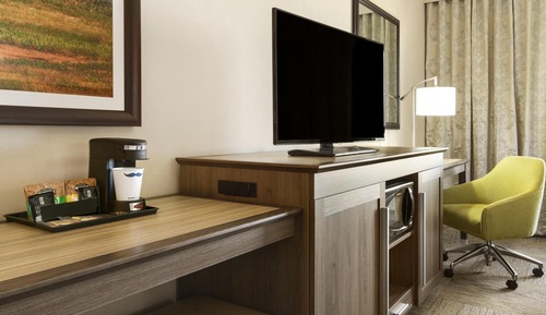 Room, 2 Queen Beds, Non Smoking, Refrigerator & Microwave (Water View)
