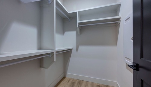 House (2 Bedrooms)