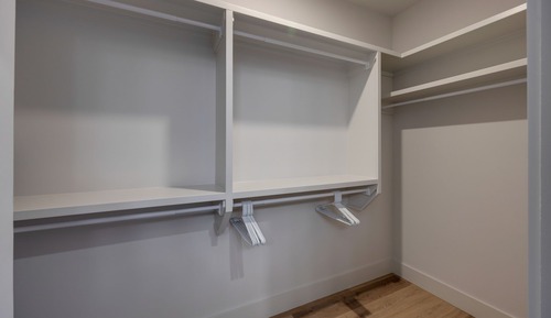 House (2 Bedrooms)