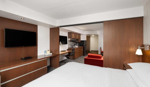 Deluxe Suite, 1 King Bed, Non Smoking