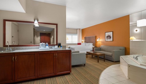 Luxury Suite, 1 King Bed, Non Smoking