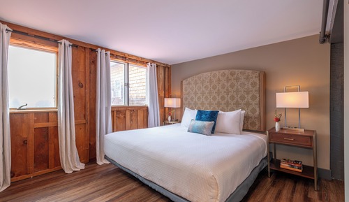 South Hill Suite