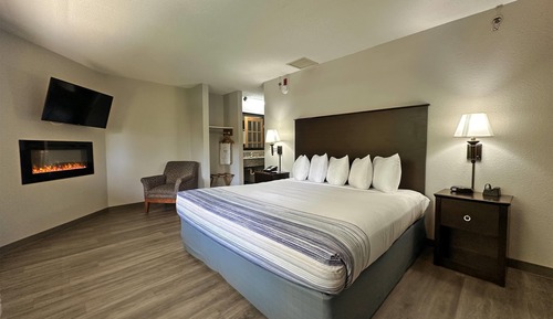 Luxury Suite, 1 King Bed, Non Smoking