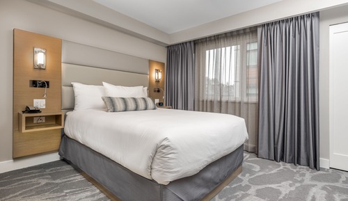 Suite, 1 Queen Bed with Sofa bed (Coast Queen Suite)