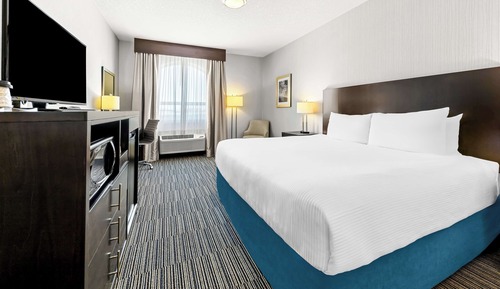 Standard Room, 1 King Bed, Accessible, Non Smoking