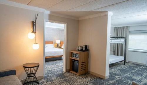 Suite, 1 King bunk or 2 Queen, Sofa bed