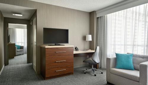 One-Bedroom King Suite