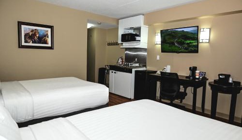 Efficiency Queen Room with Two Queen Beds - Non-Smoking