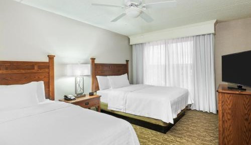 One-Bedroom Queen Suite with Two Queen Beds - Non-Smoking