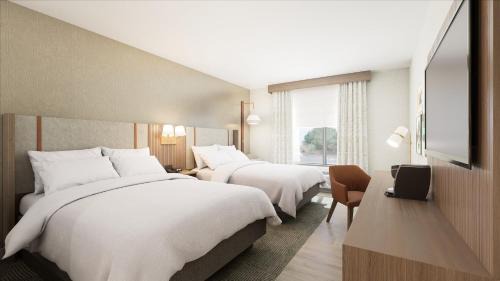Standard Queen Room with Two Queen Beds and Tub - Mobility/Communications Accessible
