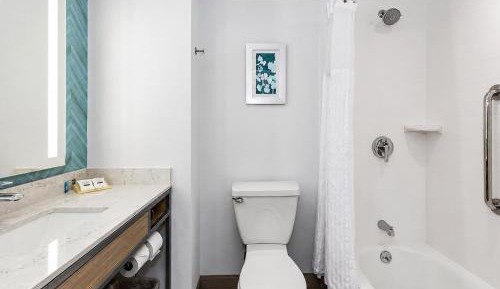 Queen Room with Two Queen Beds - Mobility and Hearing Access