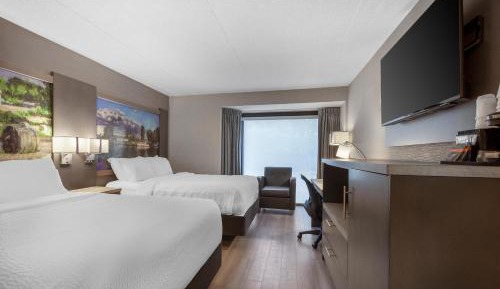 Queen Room with Two Queen Beds - Non-Smoking
