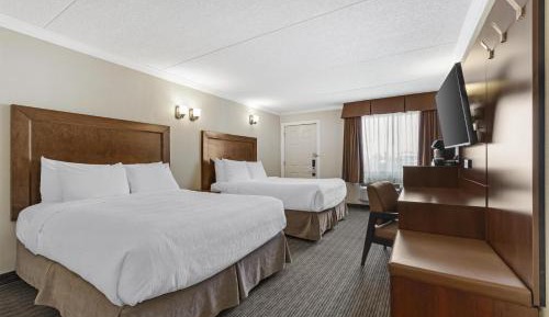 Queen Room with Two Queen Beds- Ground Floor
