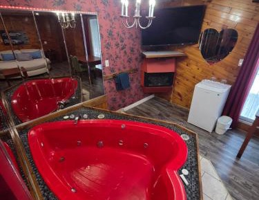 Superior Suite with Hot Tub