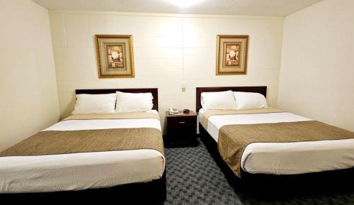 Queen Room with Two Queen Beds and Kitchen