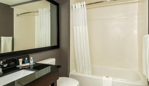 2 Queen Beds, Non-Smoking, 2nd floor