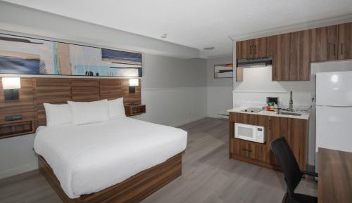 Deluxe King Room