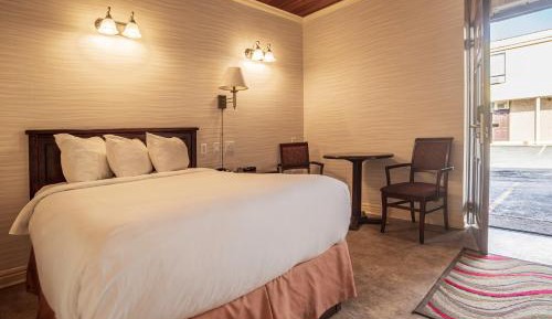 Queen Room
