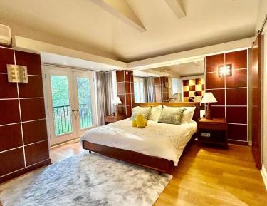 Suite with Garden View