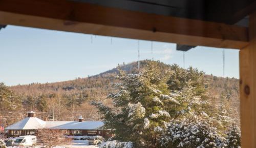 Studio with Mountain View
