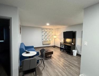 Queen Suite