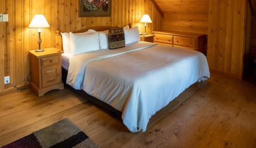 Deluxe King Suite
