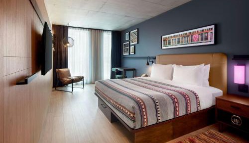 Queen Room