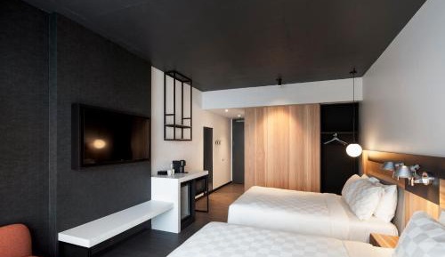 Standard Queen Room