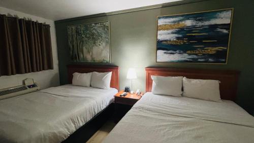 Queen Room