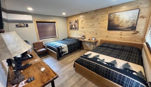 Deluxe Queen Room